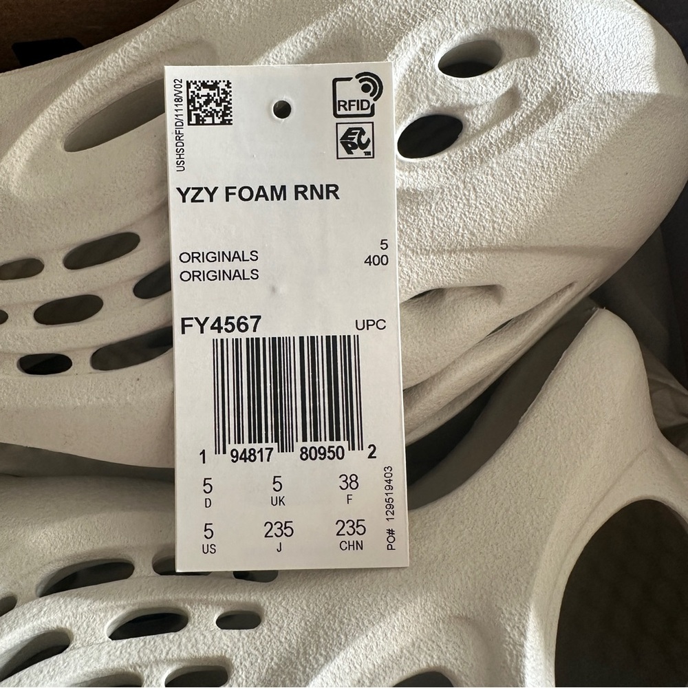 YEEZY Foam RNNR - Picture 6 of 7